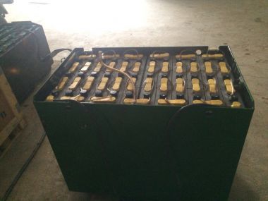 Phục chế ắc quy 72V-700Ah cho khách