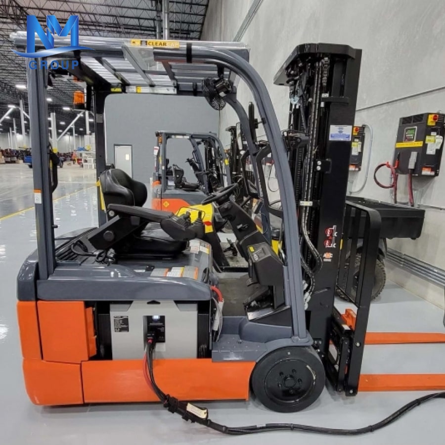 Bình ắc quy xe nâng điện có tác dụng gì