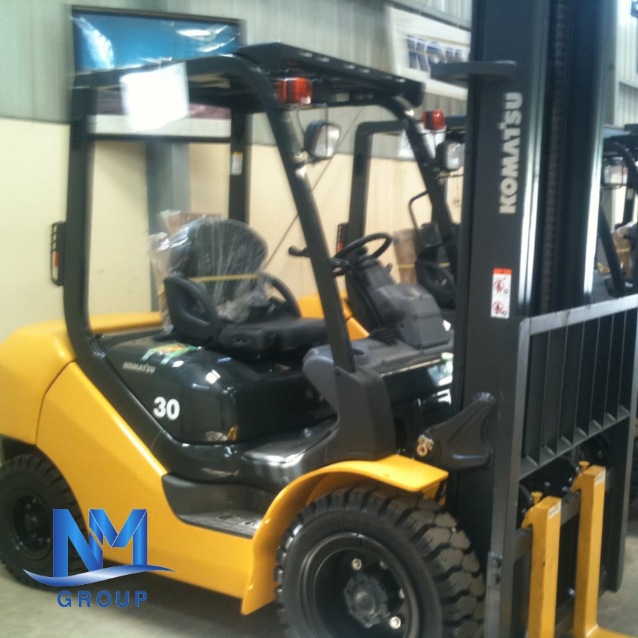 xe nâng Komatsu 3 tấn cũ 03