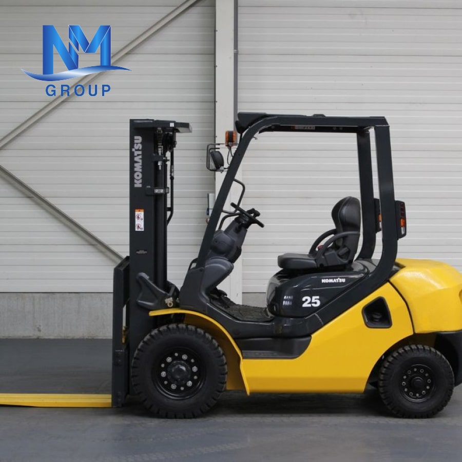xe nâng Komatsu 3 tấn cũ  04