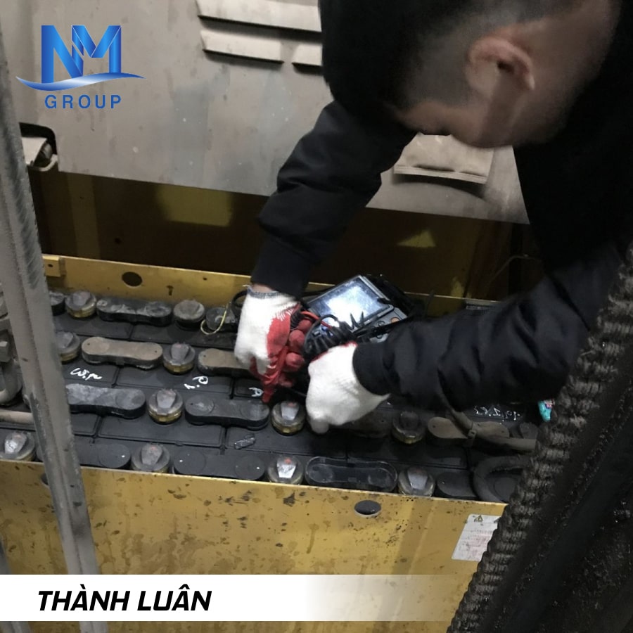 phục hồi ắc quy xe nâng điện